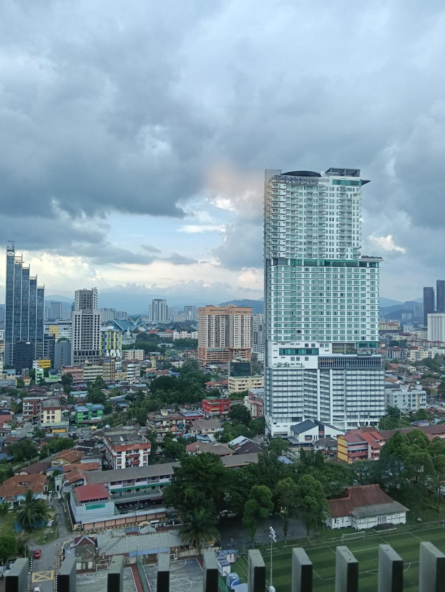 Infinitum By Colony Klcc Pangsapuri *